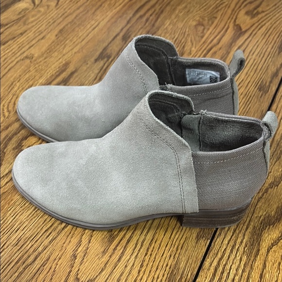 Toms Deia ankle bootie soft suede wool taupe beige block low heel zipper 6 - Picture 2 of 16